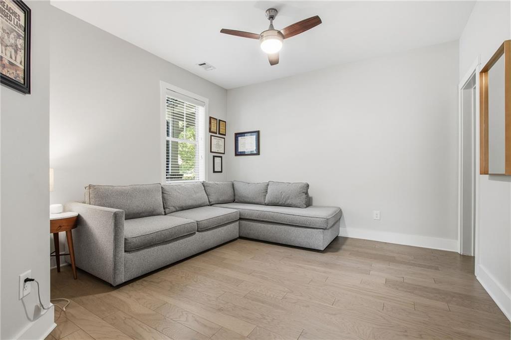 651 East Avenue NE Unit B