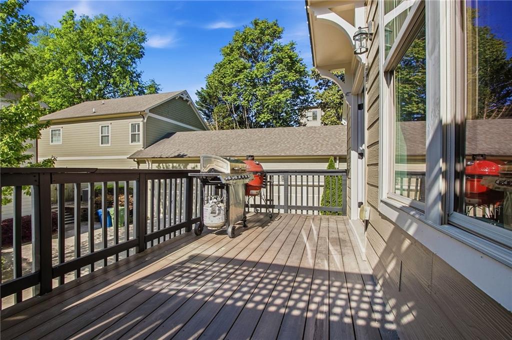 651 East Avenue NE Unit B