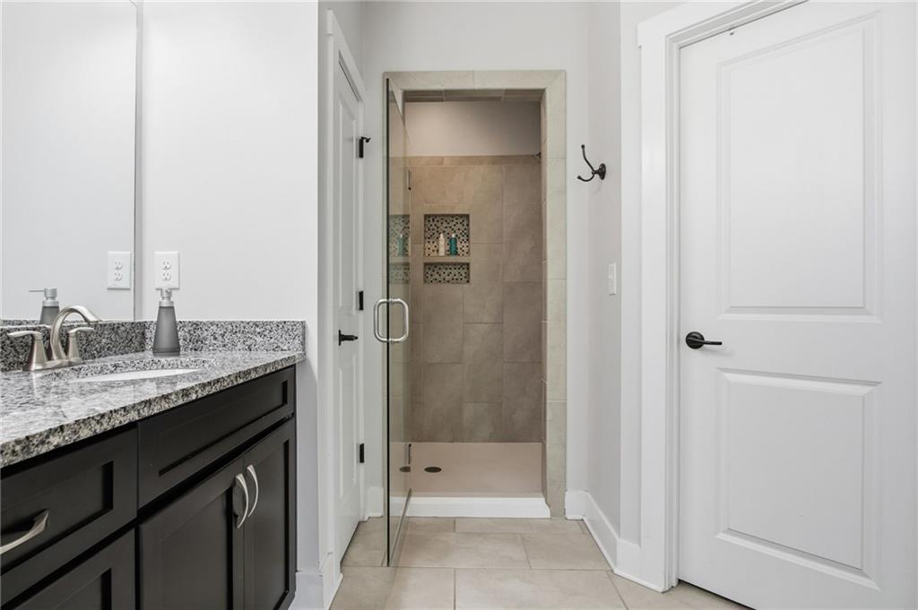 651 East Avenue NE Unit B