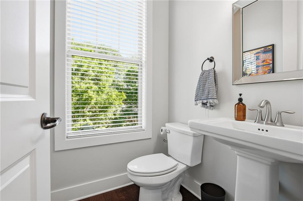 651 East Avenue NE Unit B