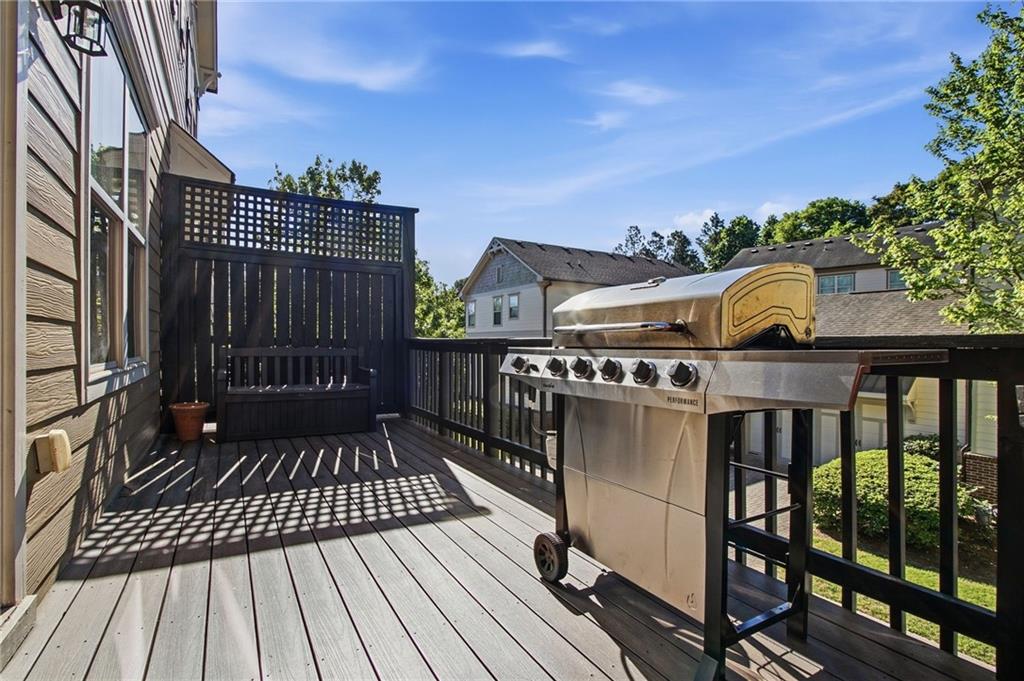 651 East Avenue NE Unit B