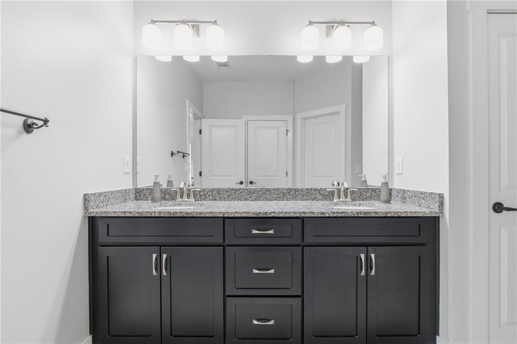 651 East Avenue NE Unit B