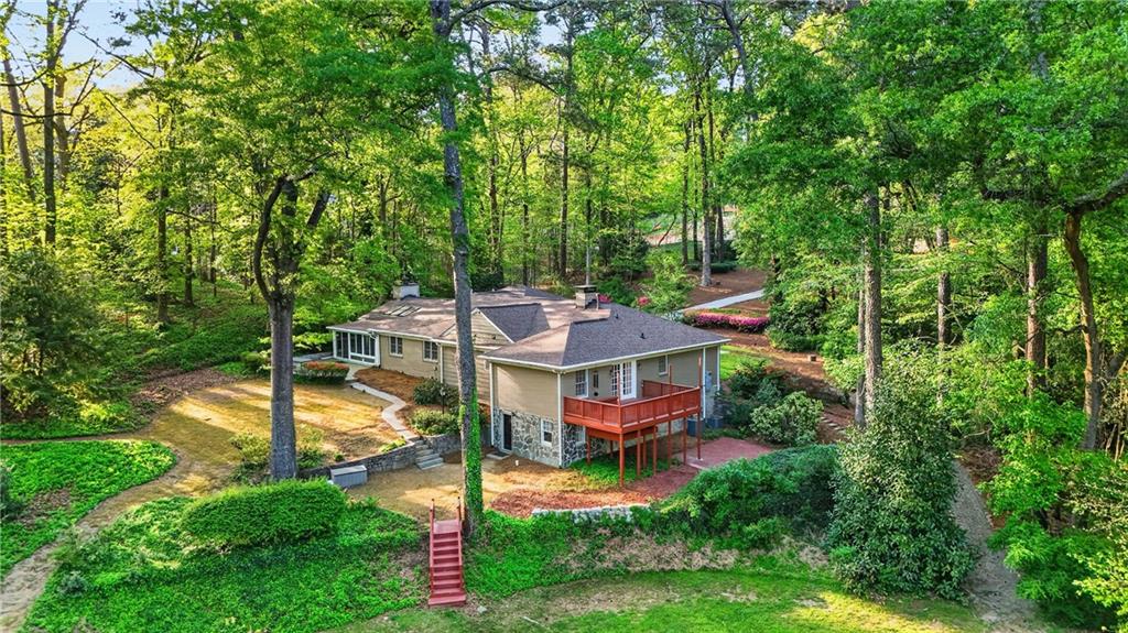 1190 W Wesley Road NW