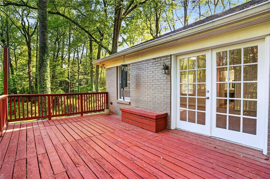 1190 W Wesley Road NW