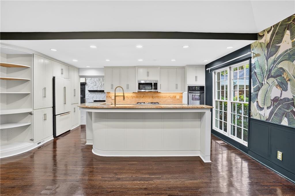 1190 W Wesley Road NW