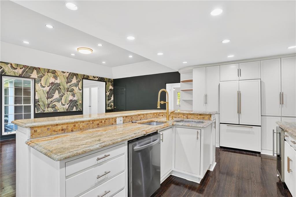 1190 W Wesley Road NW