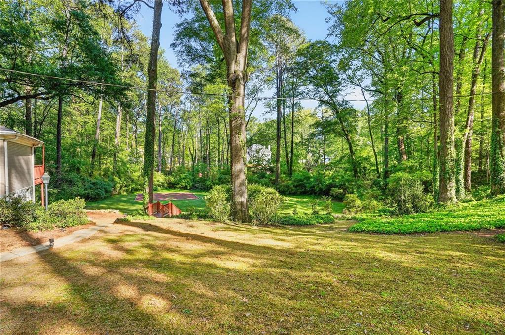 1190 W Wesley Road NW