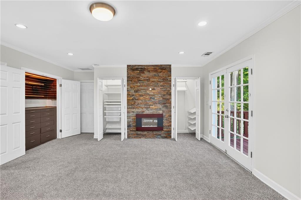 1190 W Wesley Road NW