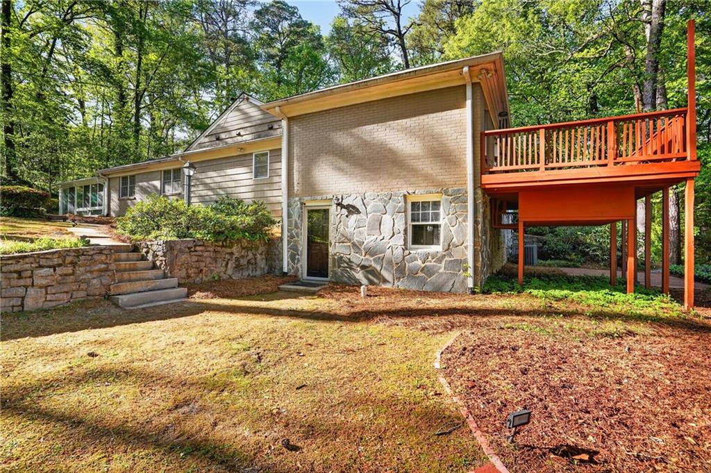 1190 W Wesley Road NW