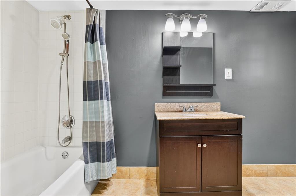 1190 W Wesley Road NW