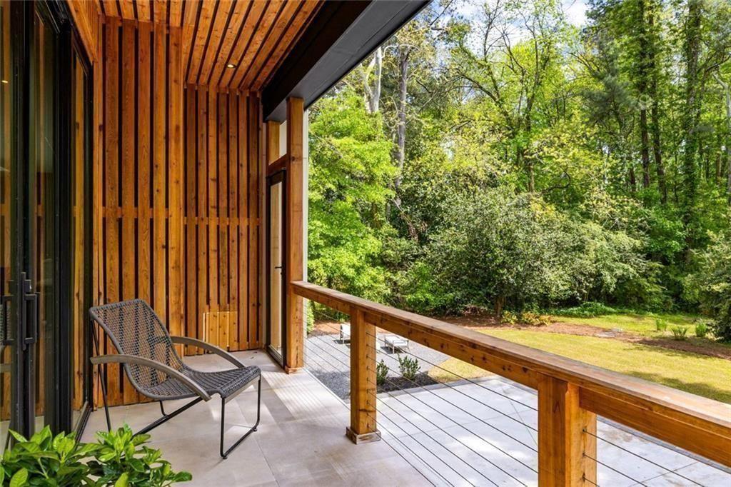 17 Interlochen NE
