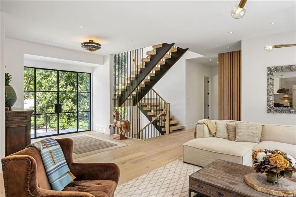 17 Interlochen NE