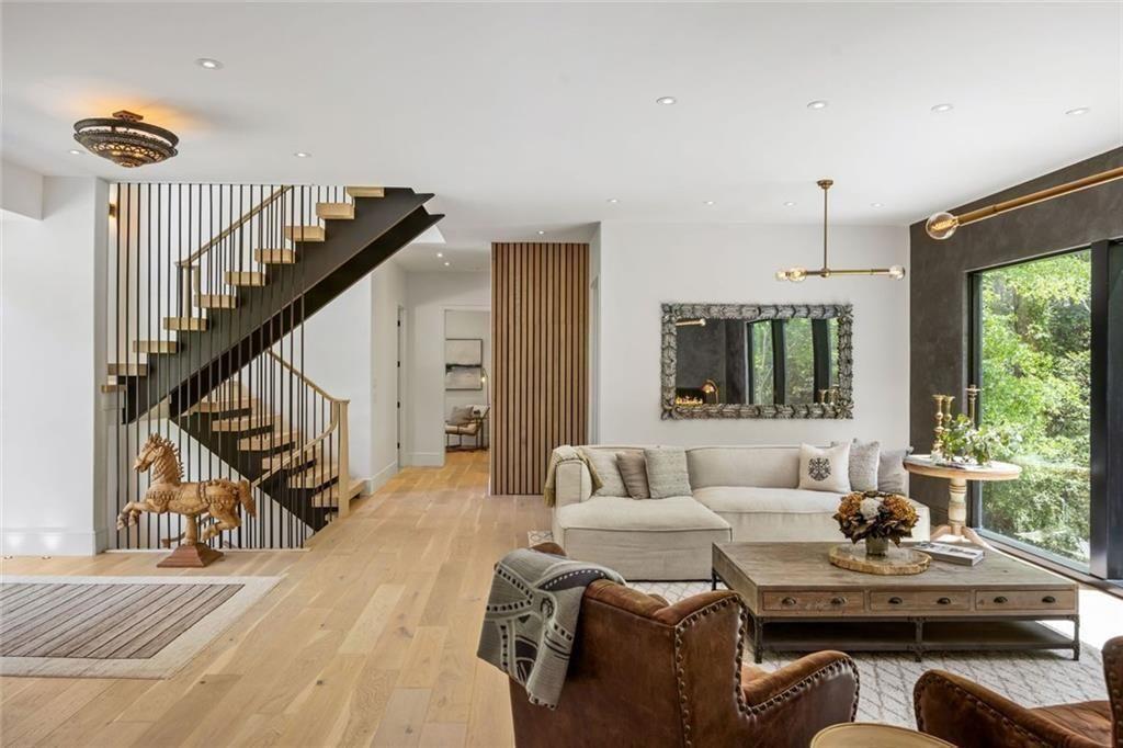 17 Interlochen NE