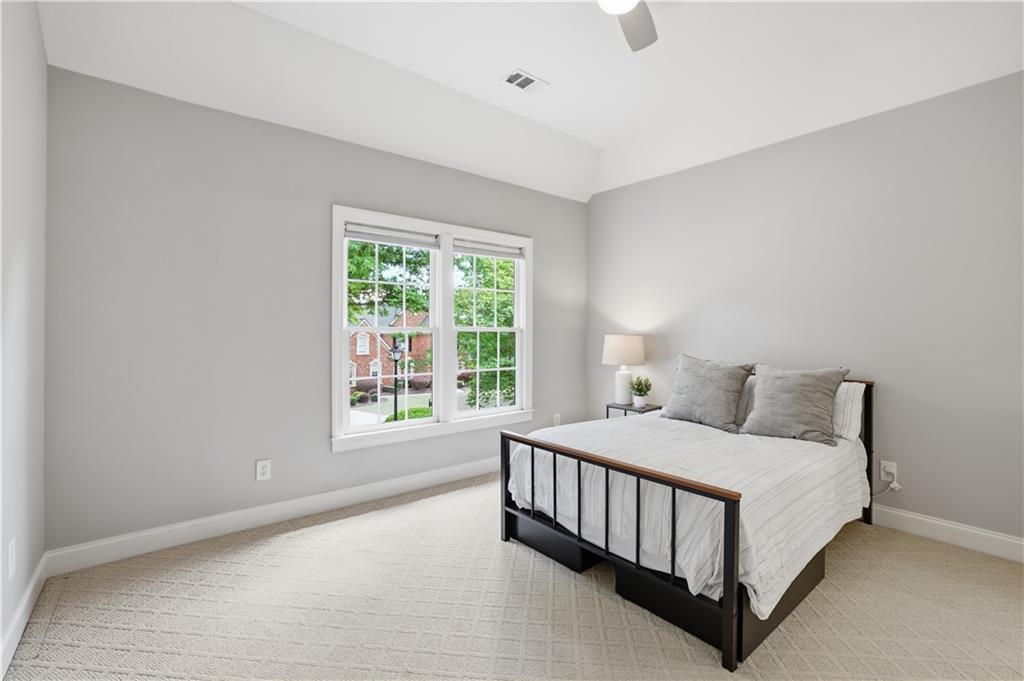 2340 Gladstone Place