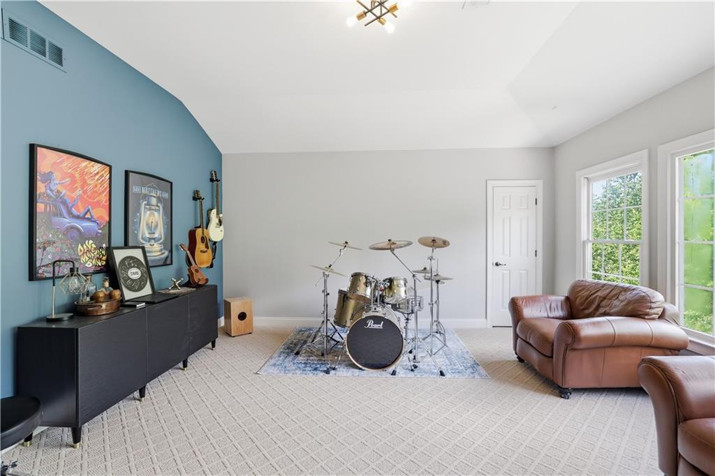 2340 Gladstone Place