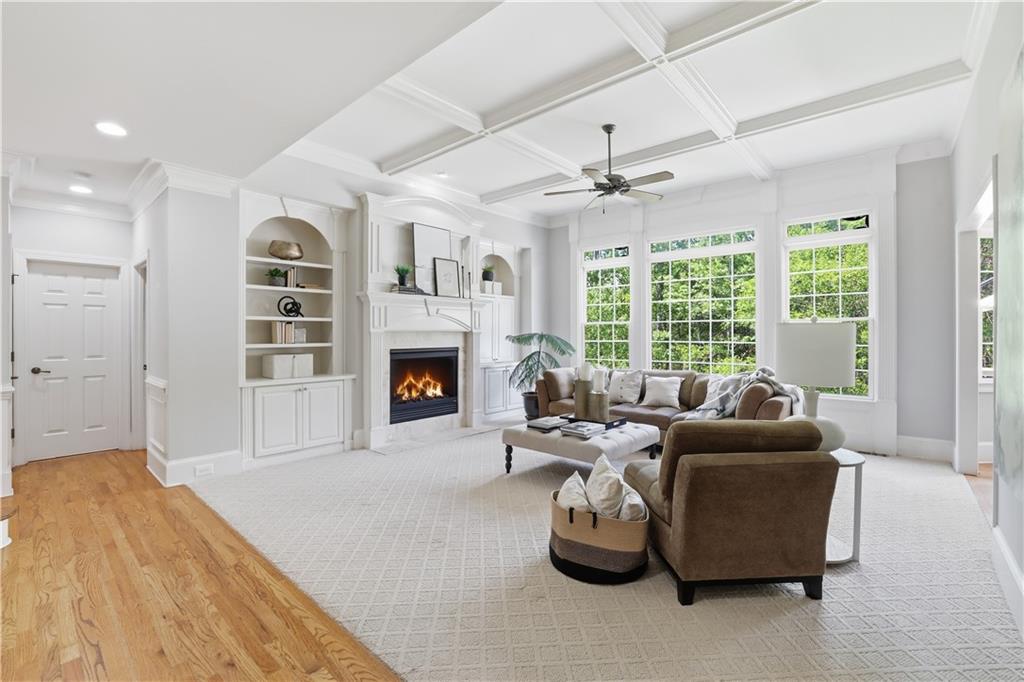 2340 Gladstone Place