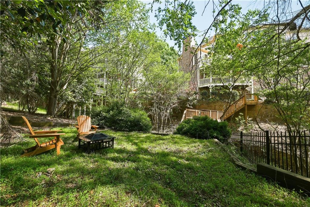 2340 Gladstone Place