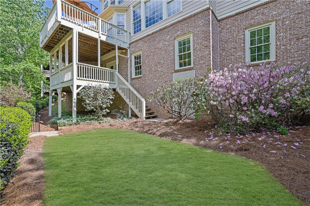 2340 Gladstone Place