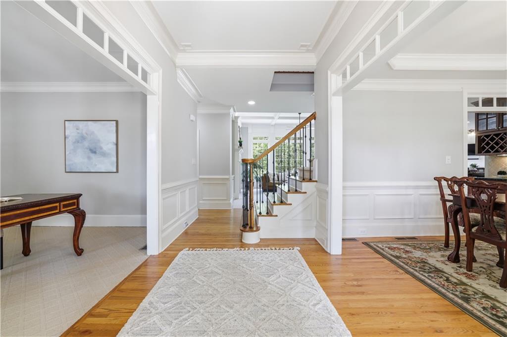 2340 Gladstone Place