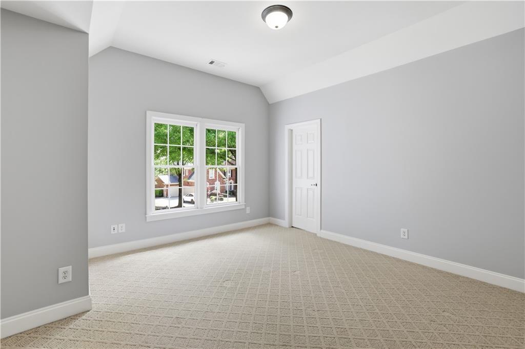 2340 Gladstone Place