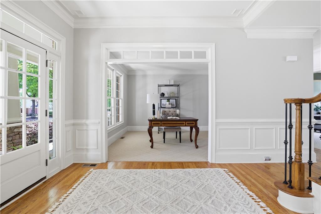 2340 Gladstone Place