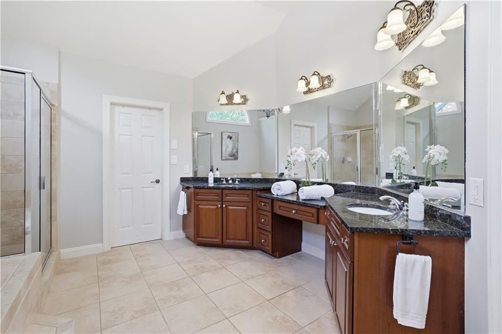 2340 Gladstone Place