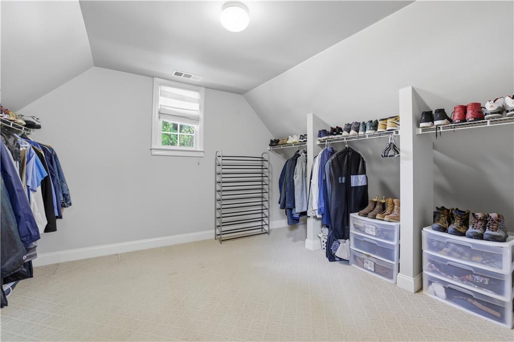 2340 Gladstone Place