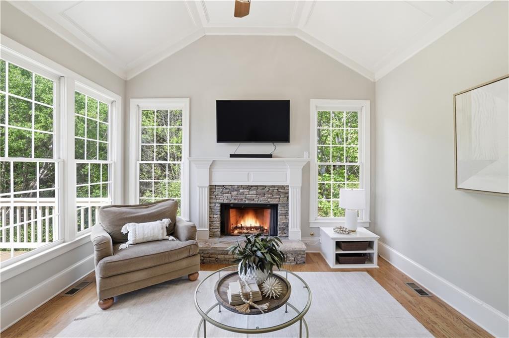 2340 Gladstone Place