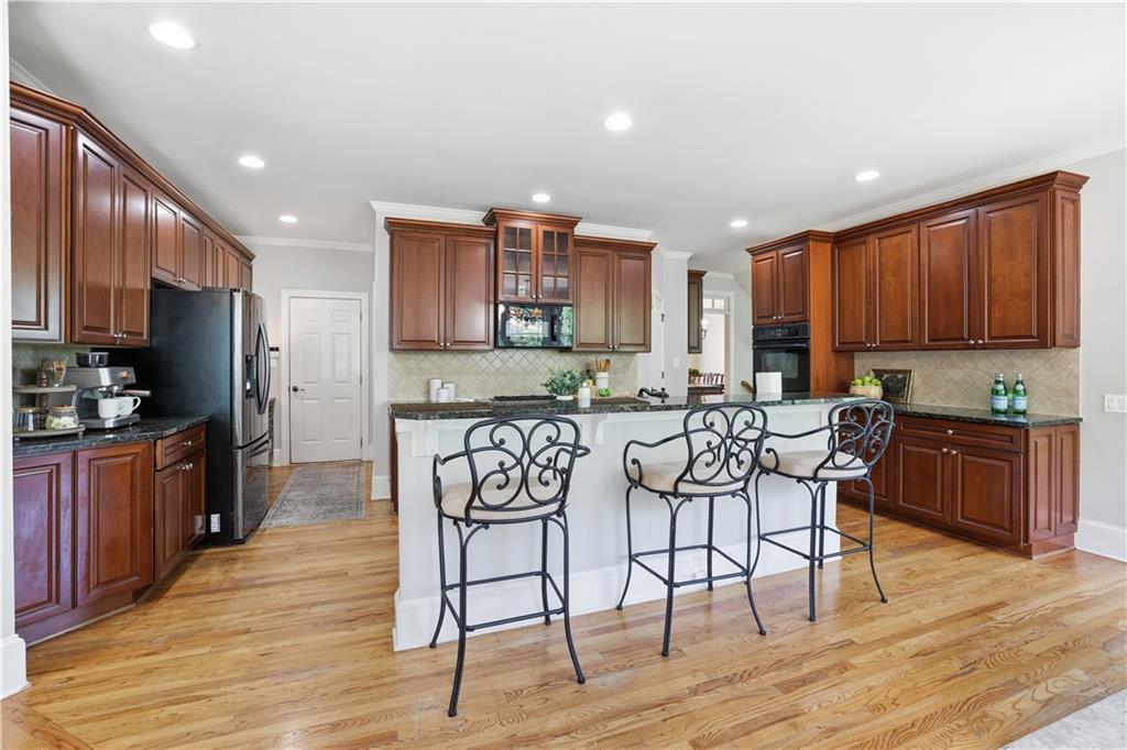 2340 Gladstone Place