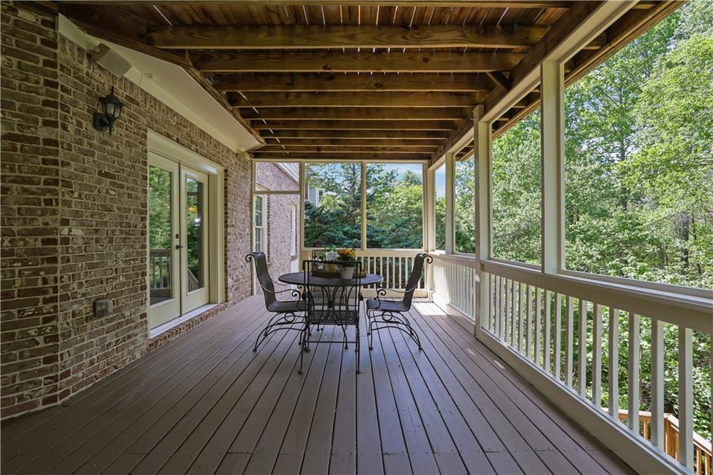 2340 Gladstone Place