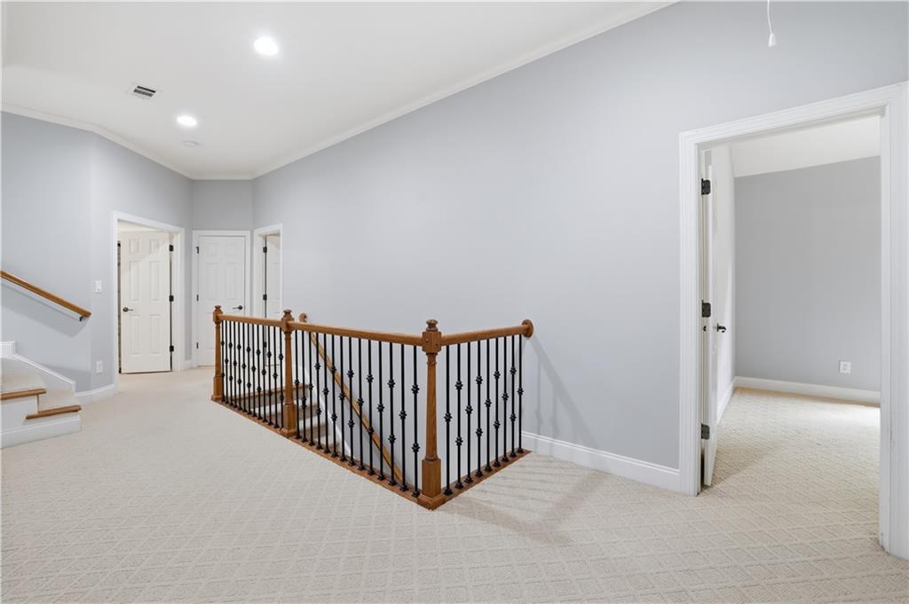 2340 Gladstone Place