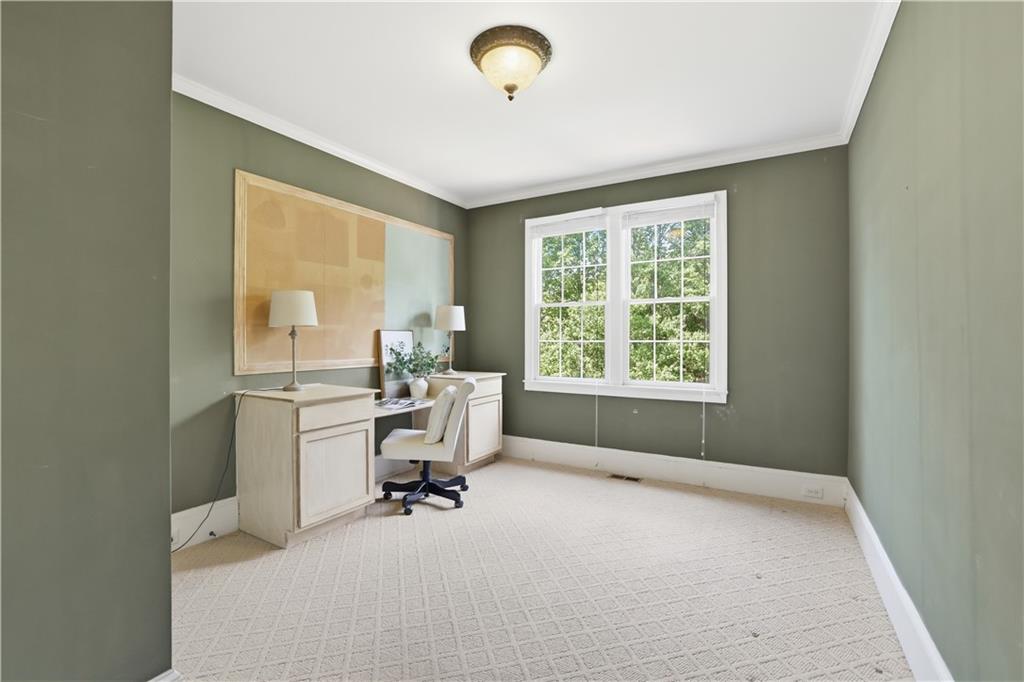 2340 Gladstone Place