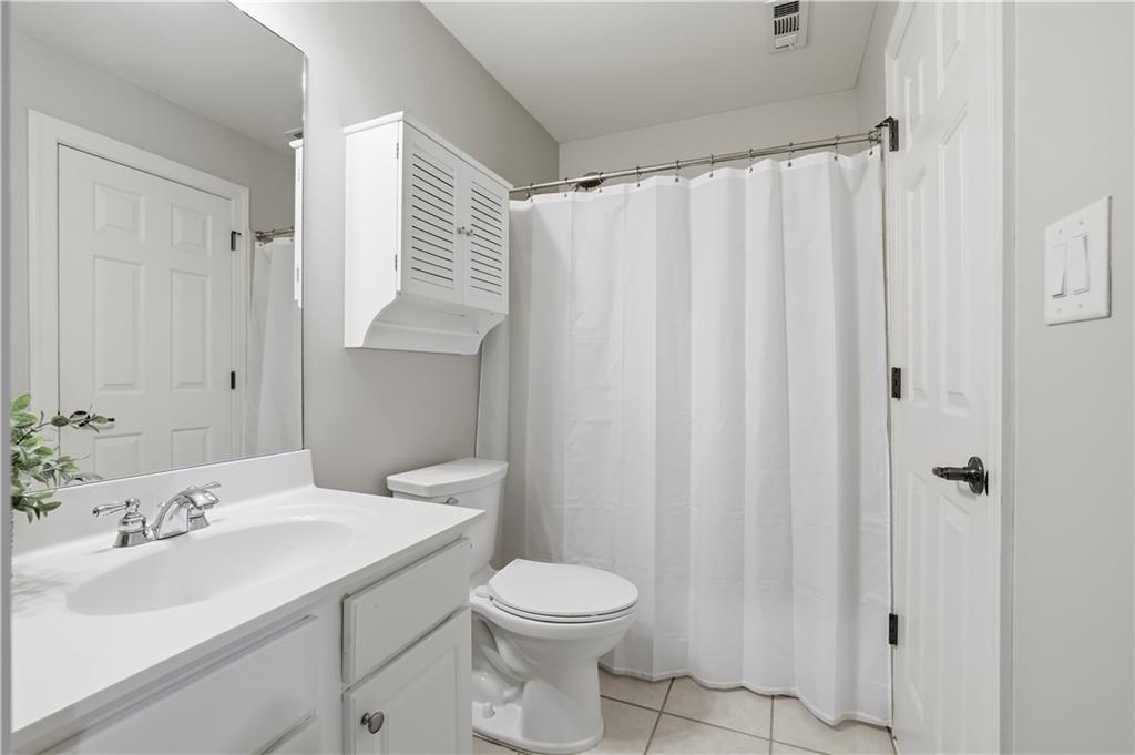 2340 Gladstone Place