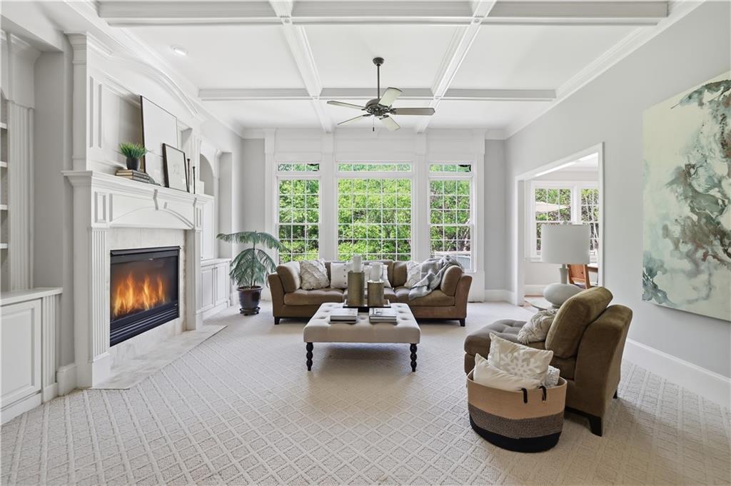 2340 Gladstone Place