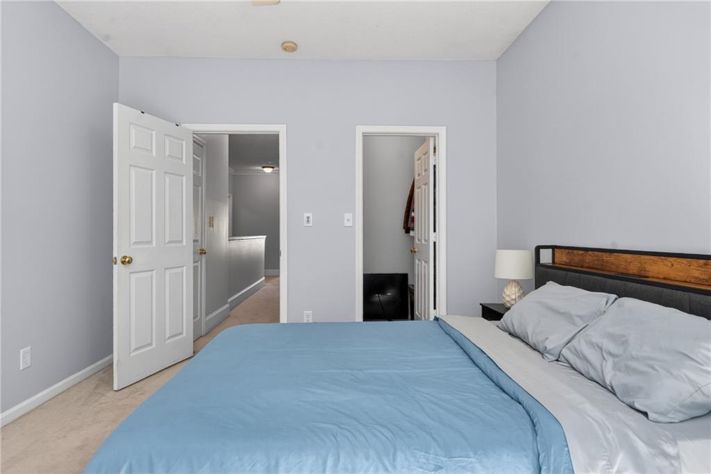 105 Vinings Forest Circle SE