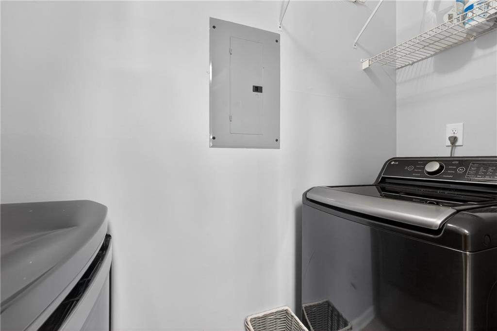 105 Vinings Forest Circle SE