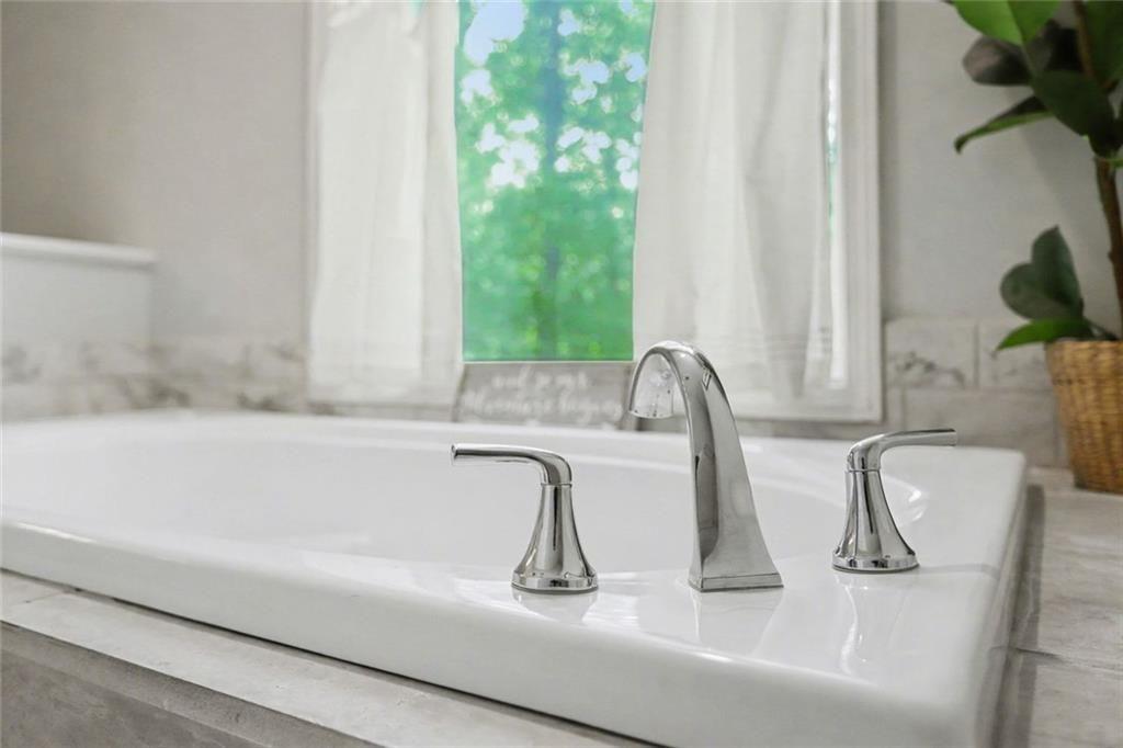 1845 N Milford Creek Lane SW