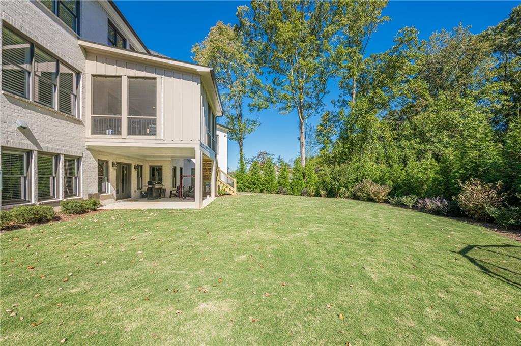 730 Summit Terrace NE