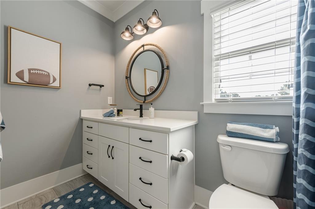 730 Summit Terrace NE