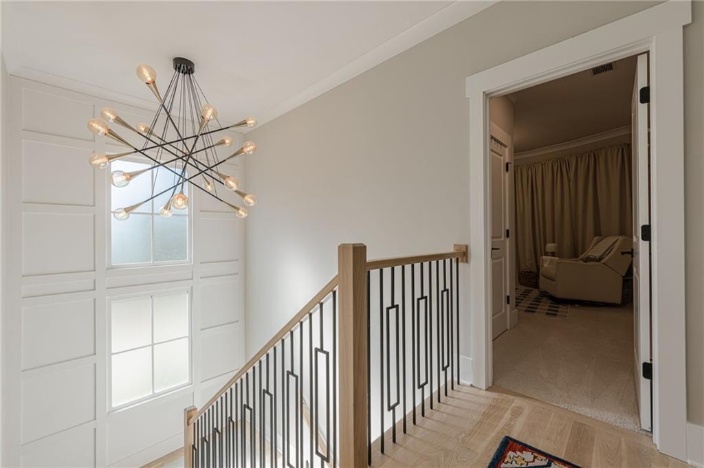 730 Summit Terrace NE