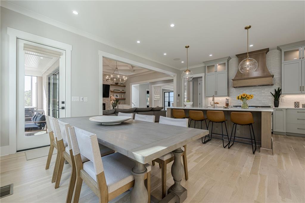 730 Summit Terrace NE