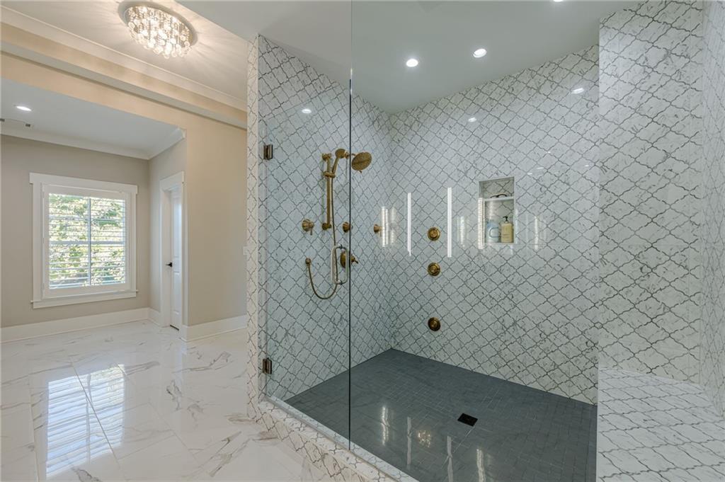 730 Summit Terrace NE