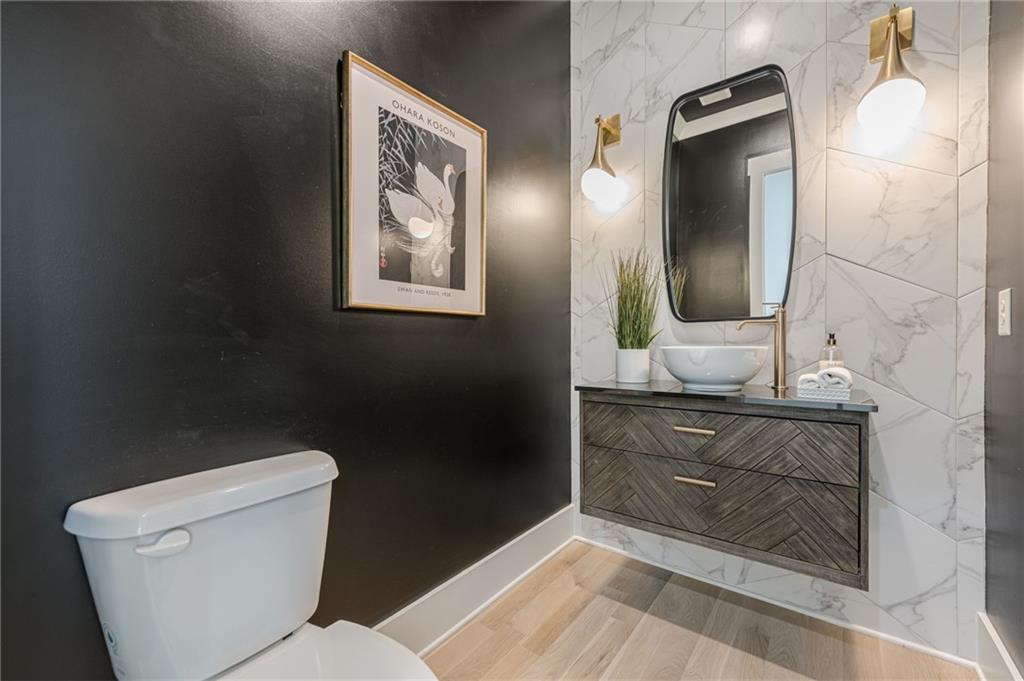 730 Summit Terrace NE