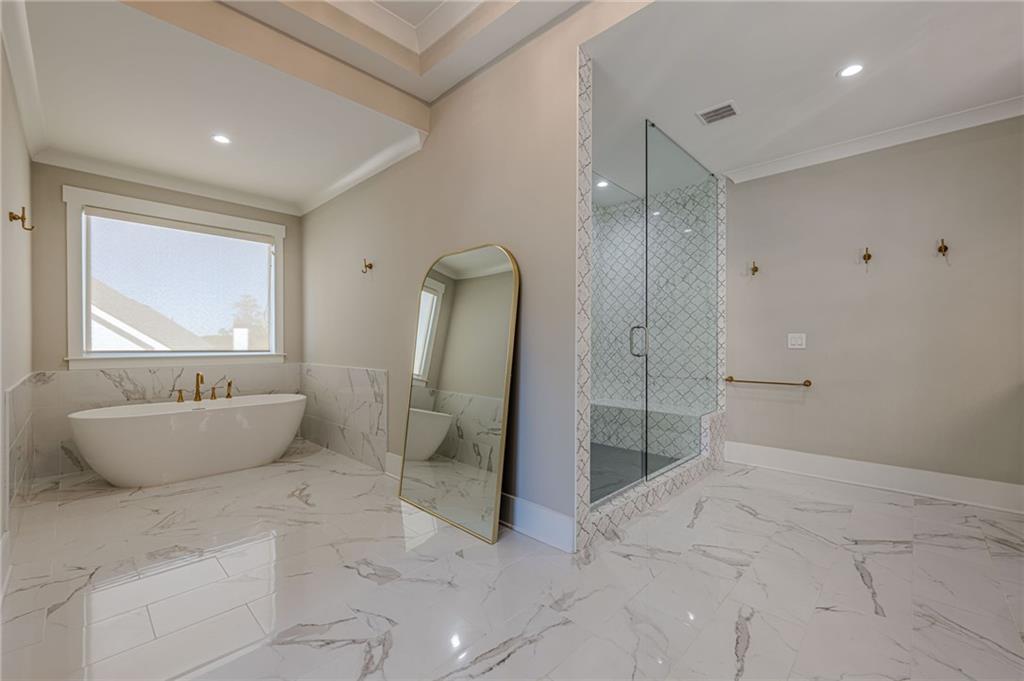 730 Summit Terrace NE