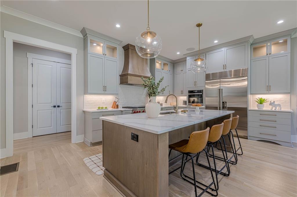 730 Summit Terrace NE