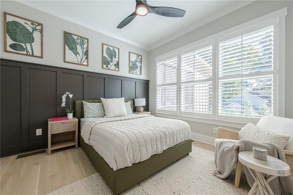 730 Summit Terrace NE