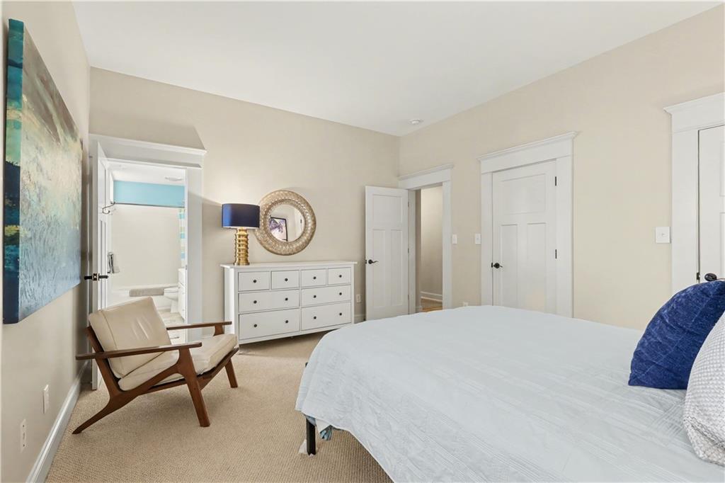 827 Highland Terrace NE