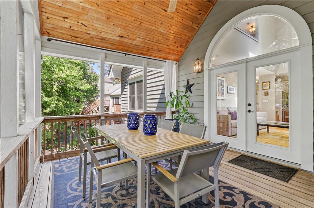 827 Highland Terrace NE