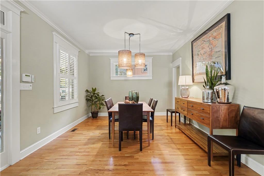 827 Highland Terrace NE