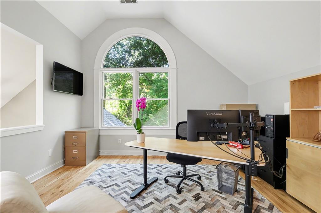 827 Highland Terrace NE